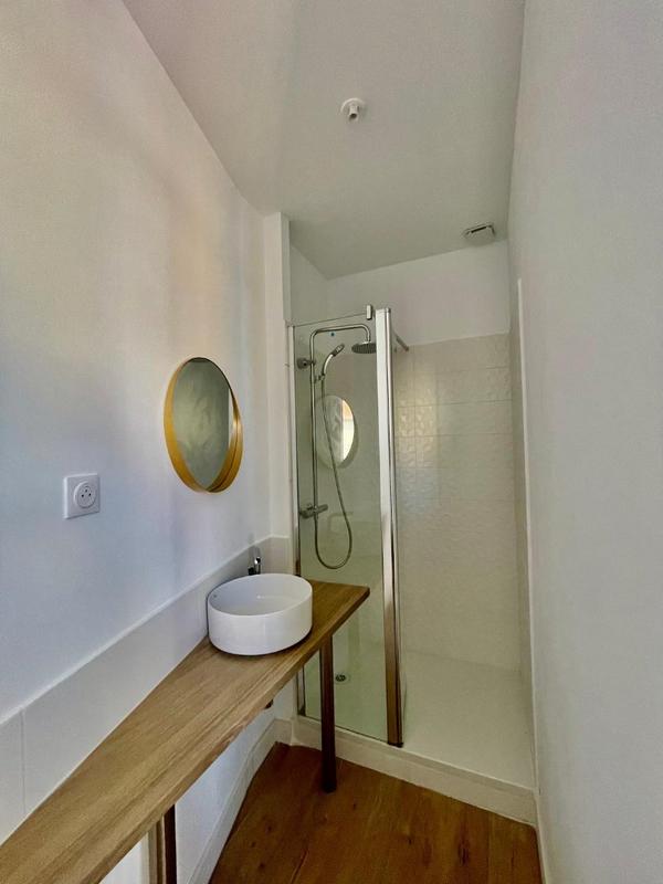 Immeuble - 8 pièces