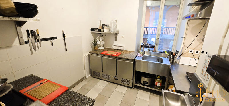 Fonds de commerce - Magasins - 107 m²