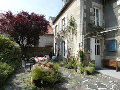 Maison - 284 m² - 11 pièces
