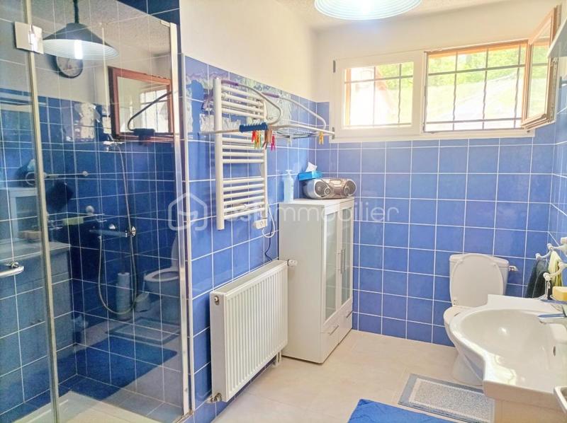 Maison traditionnelle - 157 m² - 6 pièces