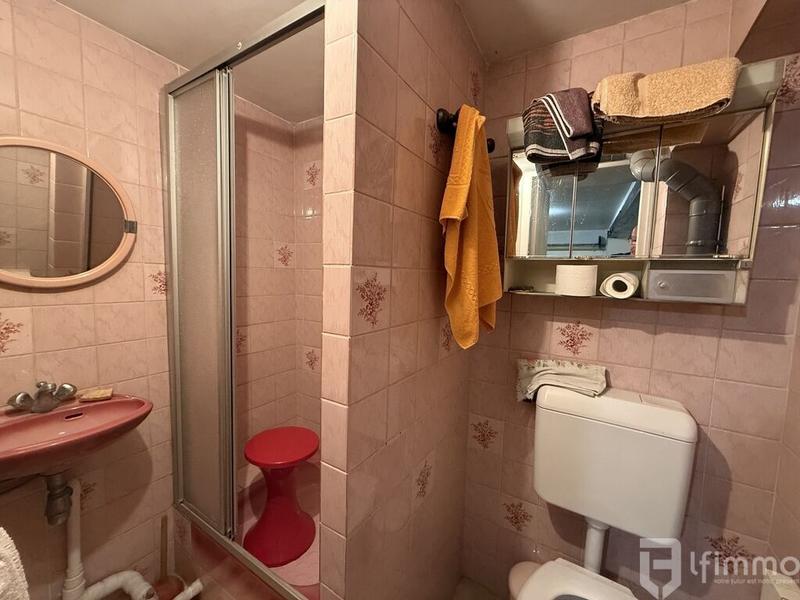 Pavillon - 200 m² - 8 pièces