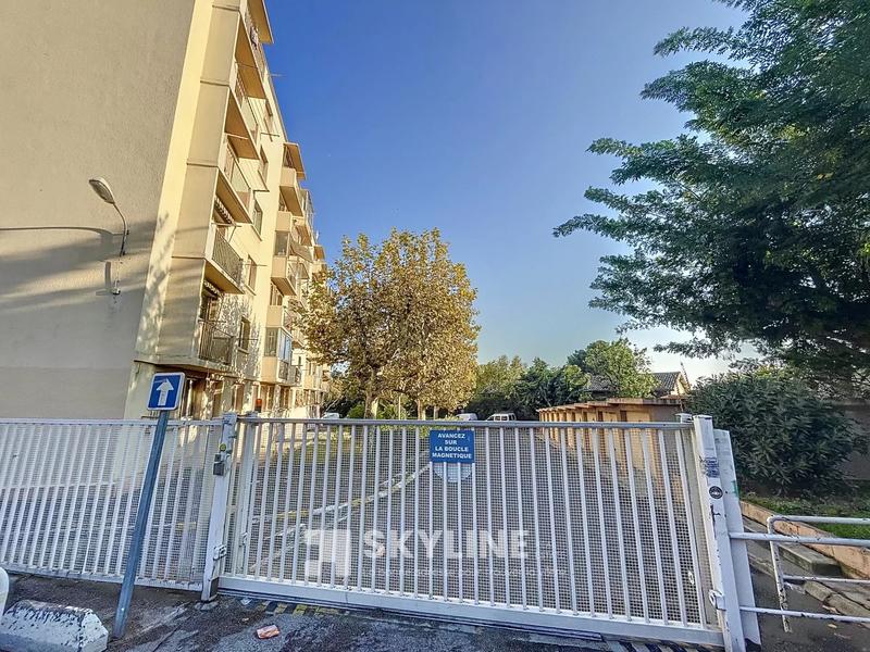 Appartement - 75 m² - 4 pièces