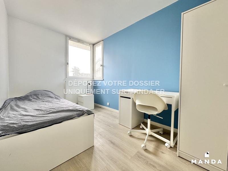Chambre - 10 m² - 5 pièces
