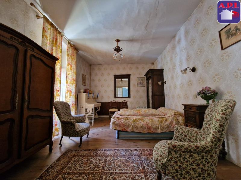 Appartement - 112 m² - 5 pièces