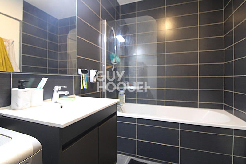 Maison - 101 m² - 6 pièces