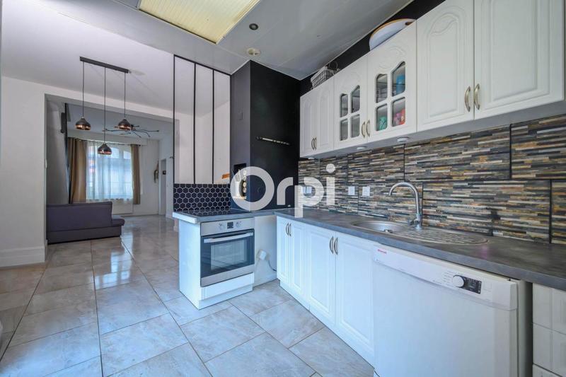 Maison - 97 m² - 5 pièces