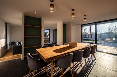 Villa - 236 m² - 8 pièces