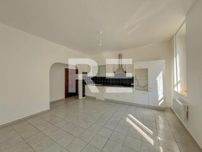 Appartement - 102 m² - 4 pièces