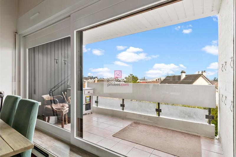 Appartement - 183 m² - 9 pièces