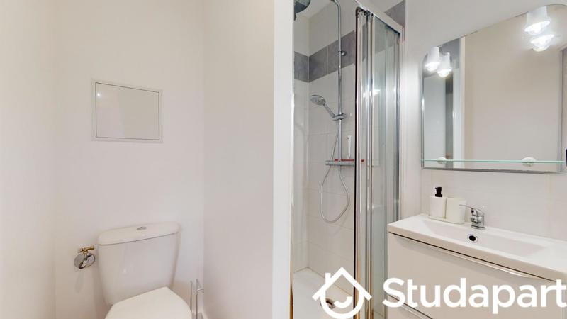 Chambre - 10 m² - 1 pièce