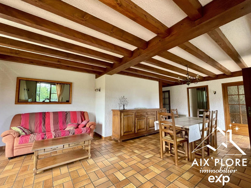 Maison - 149 m² - 8 pièces