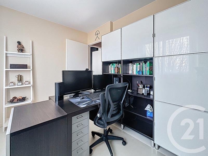 Appartement - 98 m² - 5 pièces