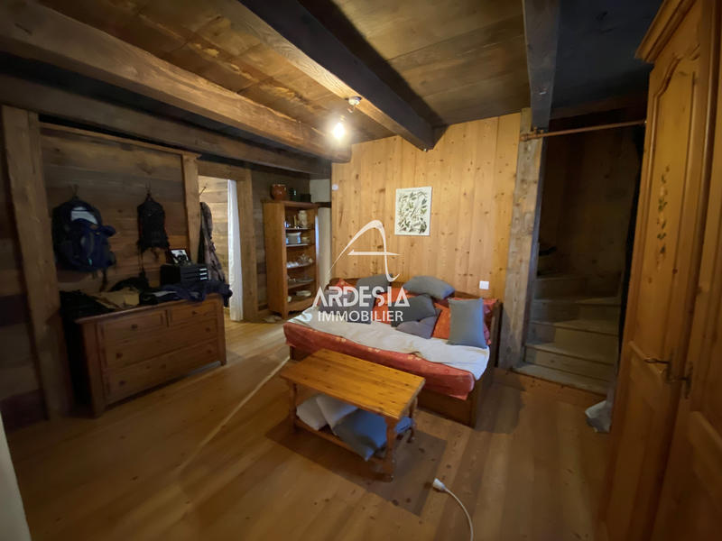 Maison - 250 m² - 8 pièces