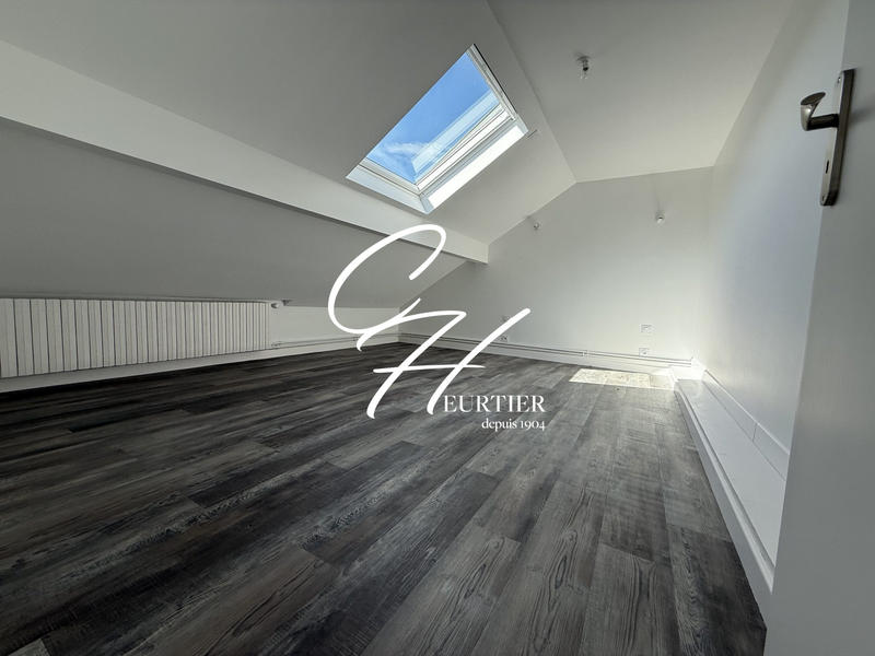 Appartement - 104 m² - 5 pièces