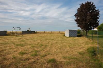 Terrain constructible - 1 302 m²
