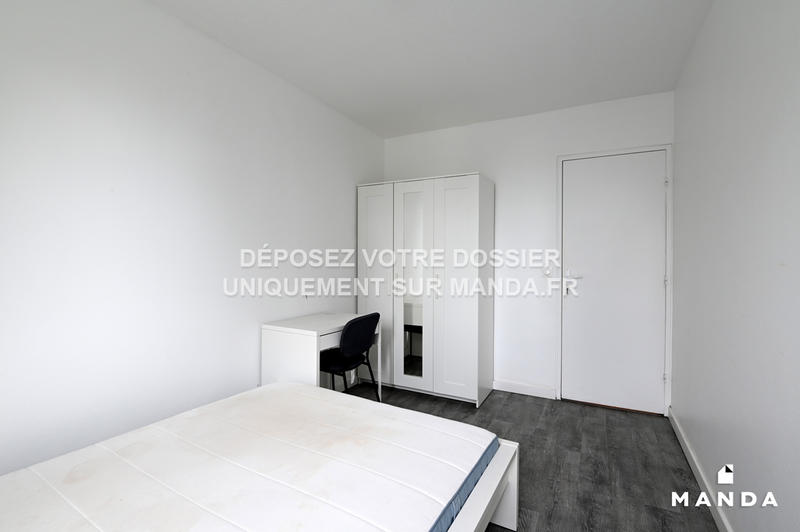 Chambre - 10 m² - 5 pièces