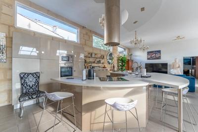 Maison - 394 m² - 5 pièces