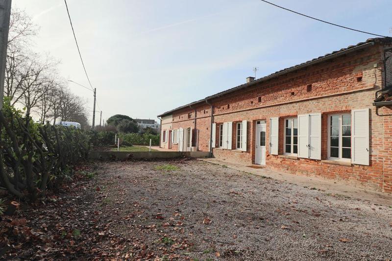 Maison - 335 m² - 10 pièces