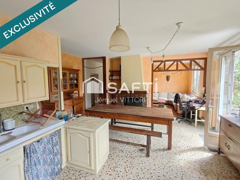 Maison - 278 m² - 10 pièces