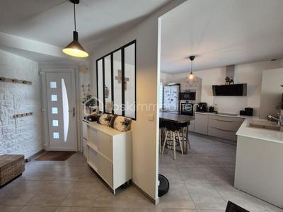 Maison - 102 m² - 6 pièces