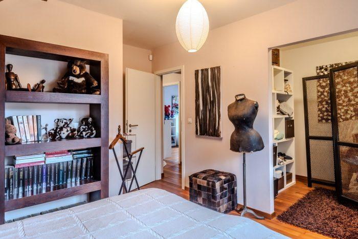 Maison traditionnelle - 299 m² - 7 pièces