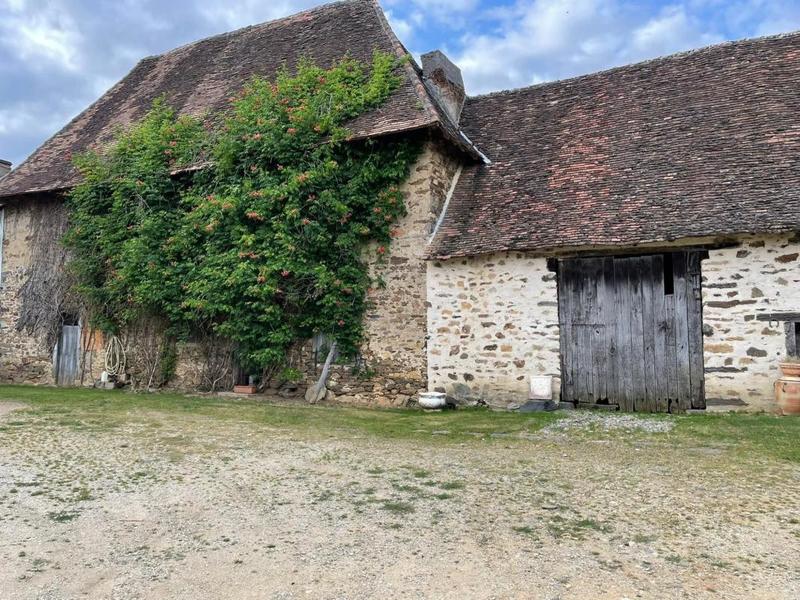 Grange - 394 m² - 10 pièces