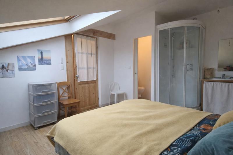 Maison ancienne - 270 m² - 3 pièces