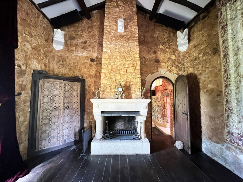 Maison - 210 m² - 7 pièces