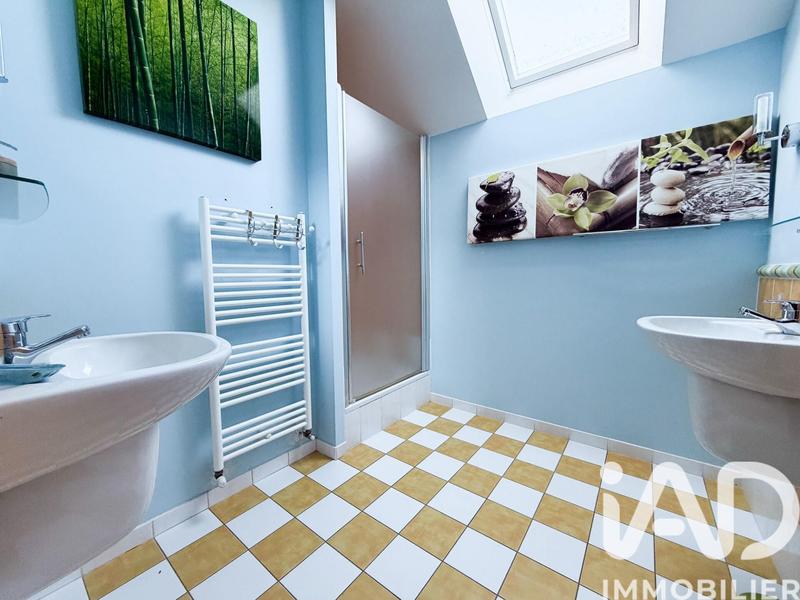 Maison - 190 m² - 9 pièces