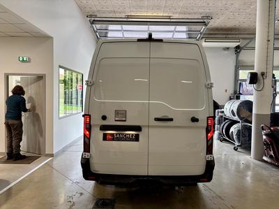 Renault Master IV L2h2 2.0 Dci 150 3t5 Red