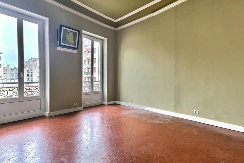 Appartement - 157 m² - 6 pièces