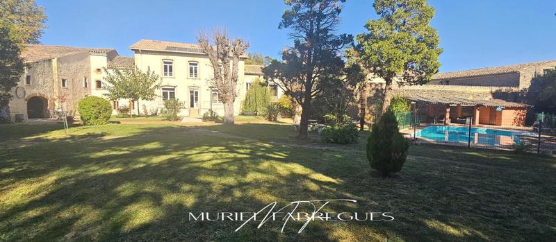 Maison - 530 m² - 18 pièces