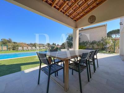Villa - 130 m² - 6 pièces