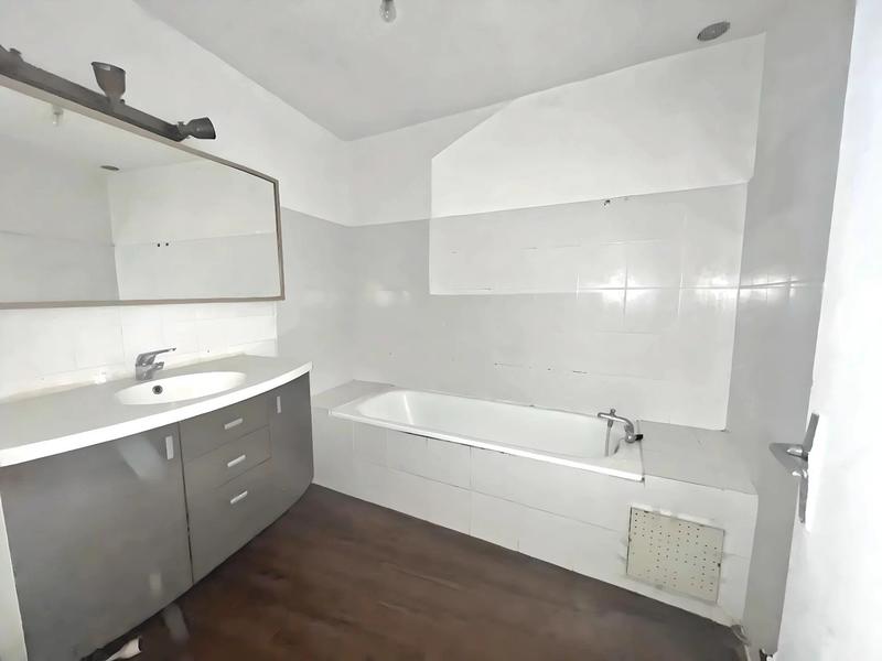 Appartement - 113 m² - 7 pièces