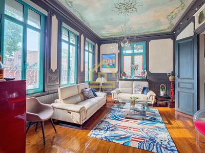 Maison - 292 m² - 9 pièces