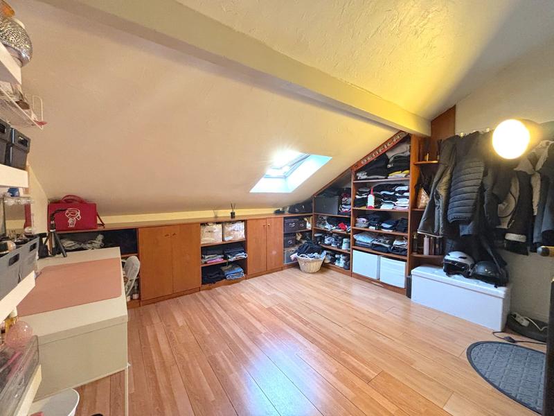 Appartement - 77 m² - 77 pièces