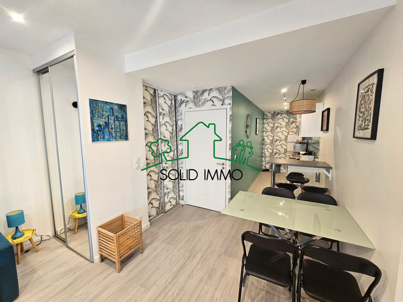 Immeuble - 160 m² - 8 pièces