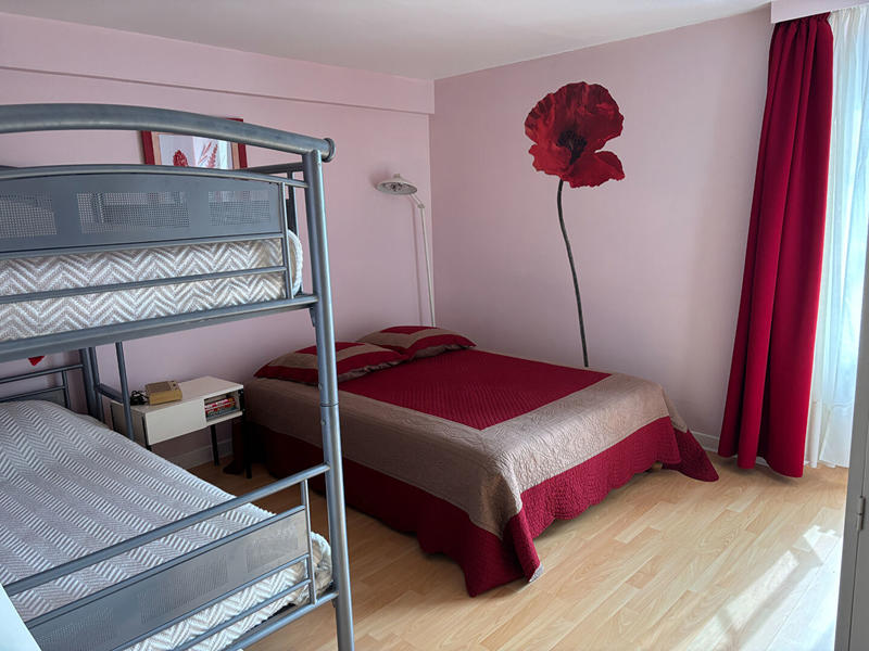 Maison - 275 m² - 12 pièces