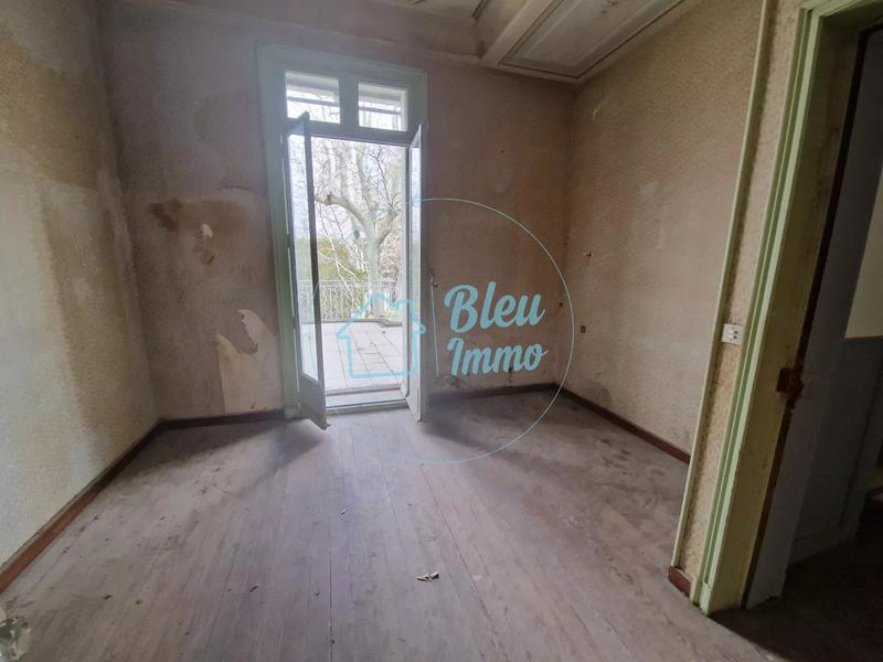 Appartement - 230 m² - 10 pièces