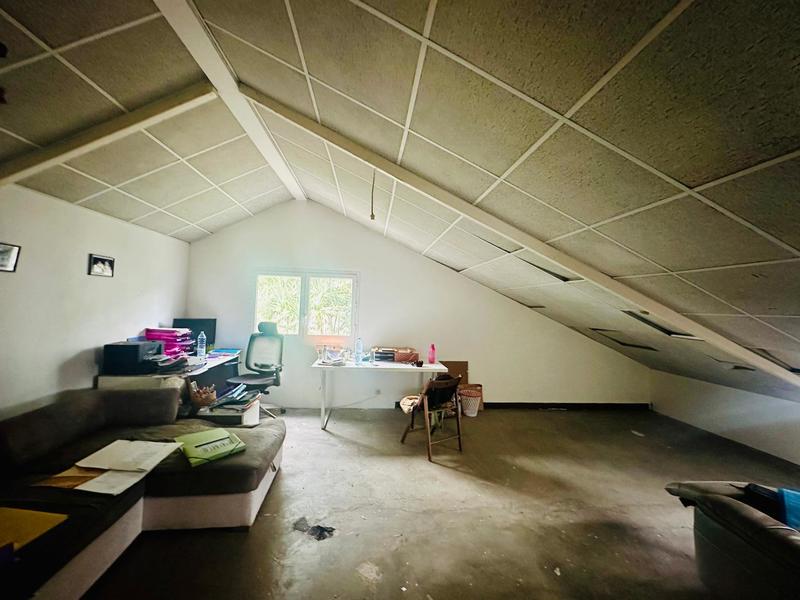 Maison - 264 m² - 7 pièces