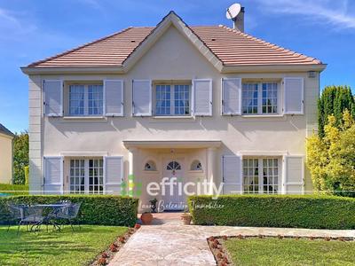 Villa - 192 m² - 8 pièces