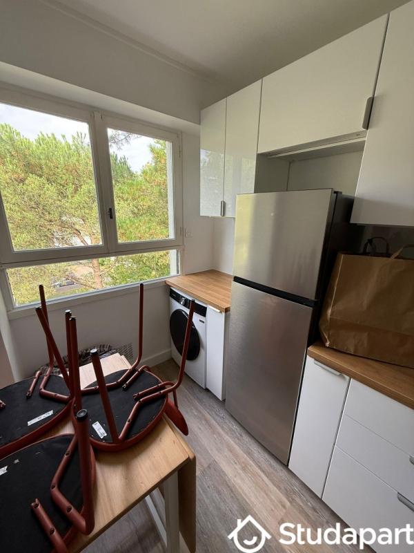 Chambre - 12 m² - 1 pièce