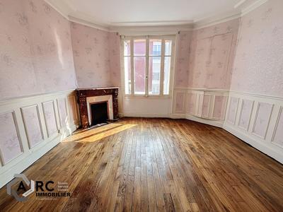 Maison - 150 m² - 8 pièces