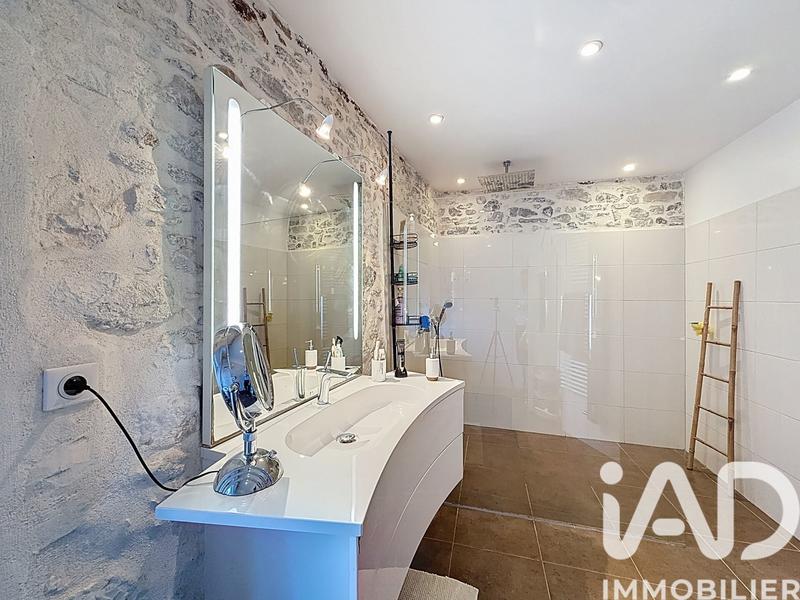 Maison de village - 185 m² - 6 pièces