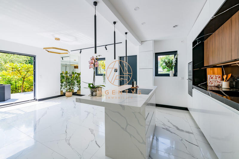 Maison contemporaine - 120 m² - 6 pièces