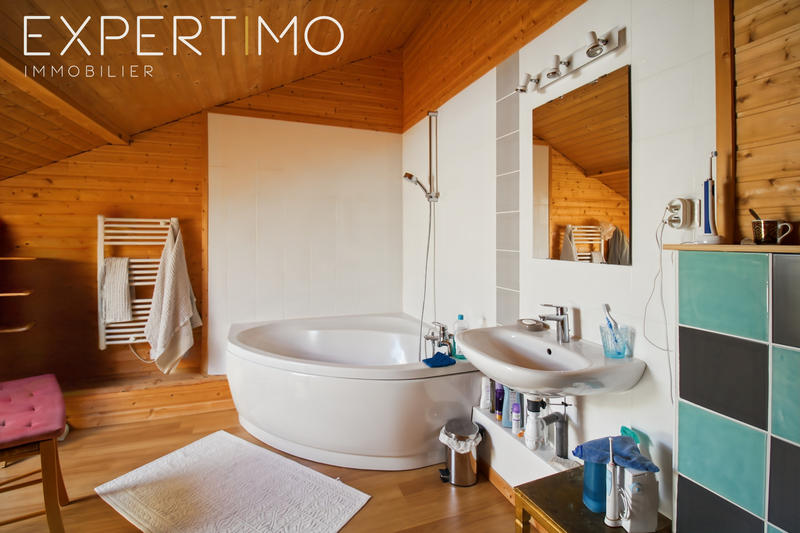 Maison - 178 m² - 7 pièces