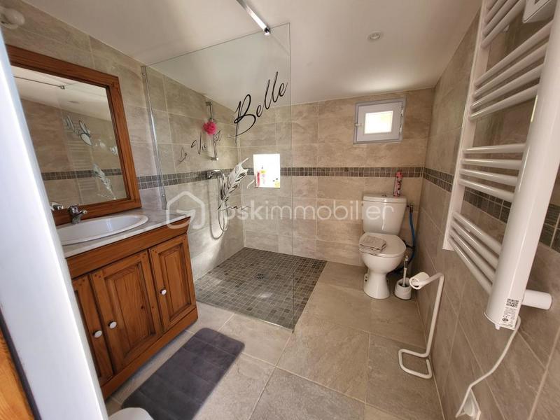 Corps de ferme - 269 m² - 11 pièces