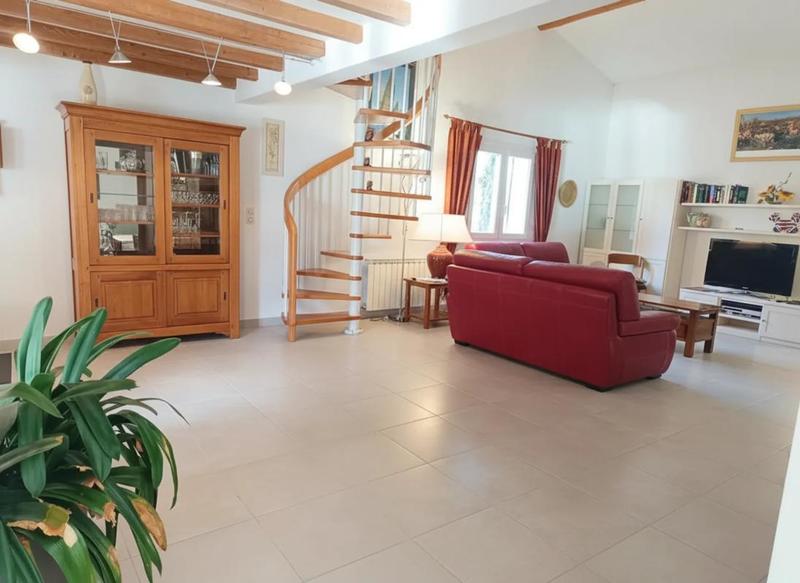 Maison - 161 m² - 7 pièces