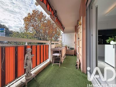 Appartement - 70 m² - 3 pièces