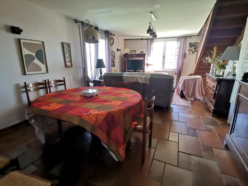 Maison - 200 m² - 7 pièces